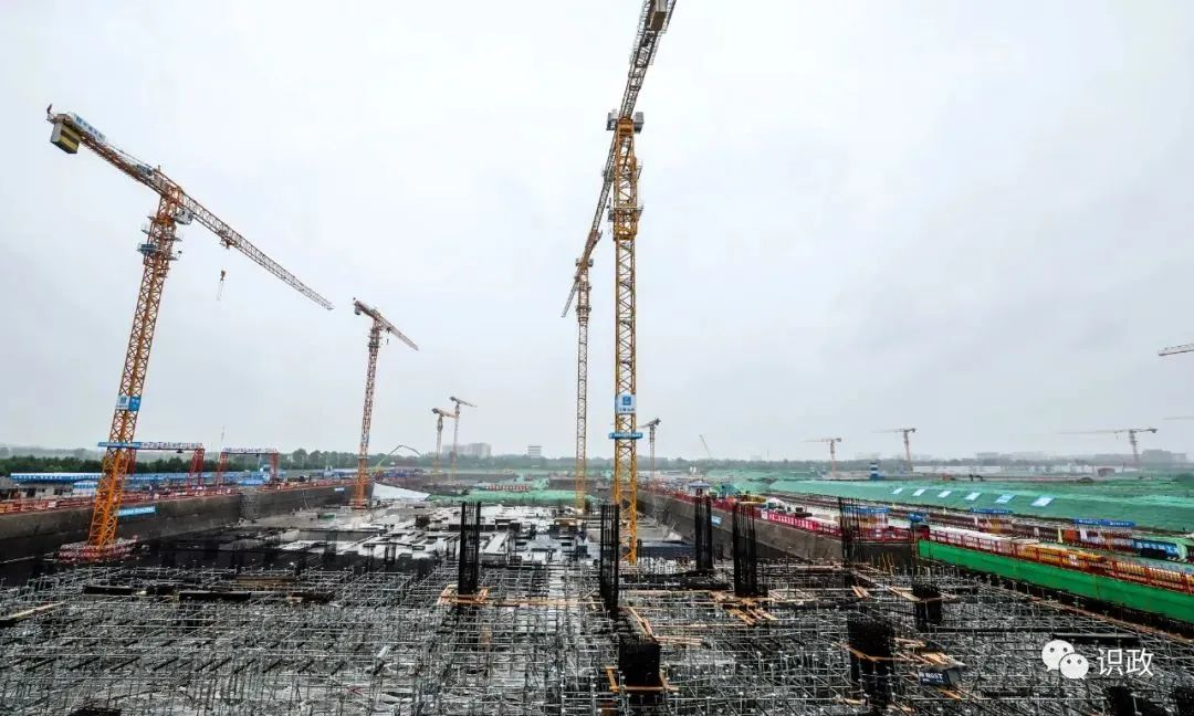 新國展二三期項目正加緊建設.png