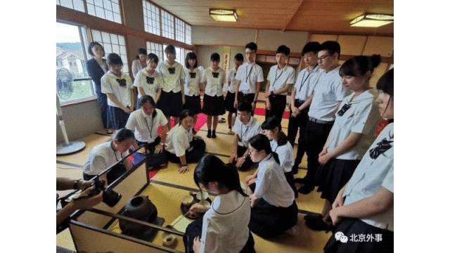 這一群少年，叫做“中日小大使”-2.gif